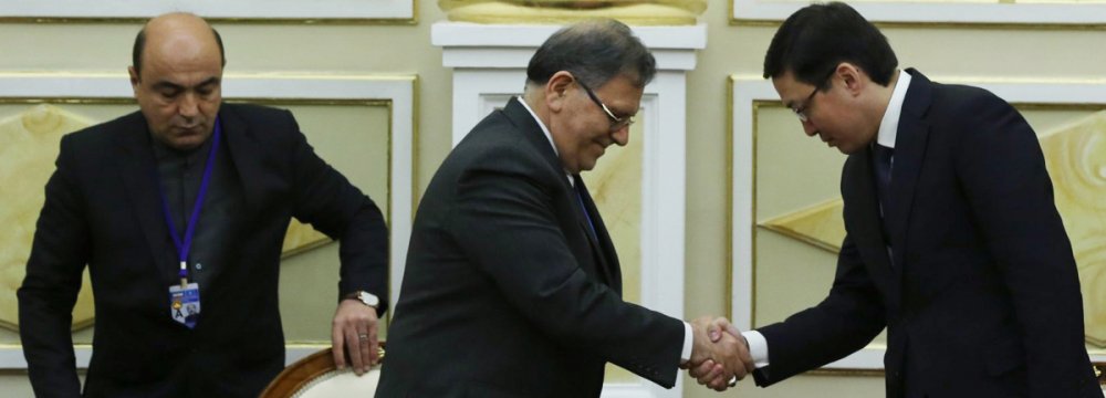 Iran, Kazakhstan Agree to Enhance Banking Coop.