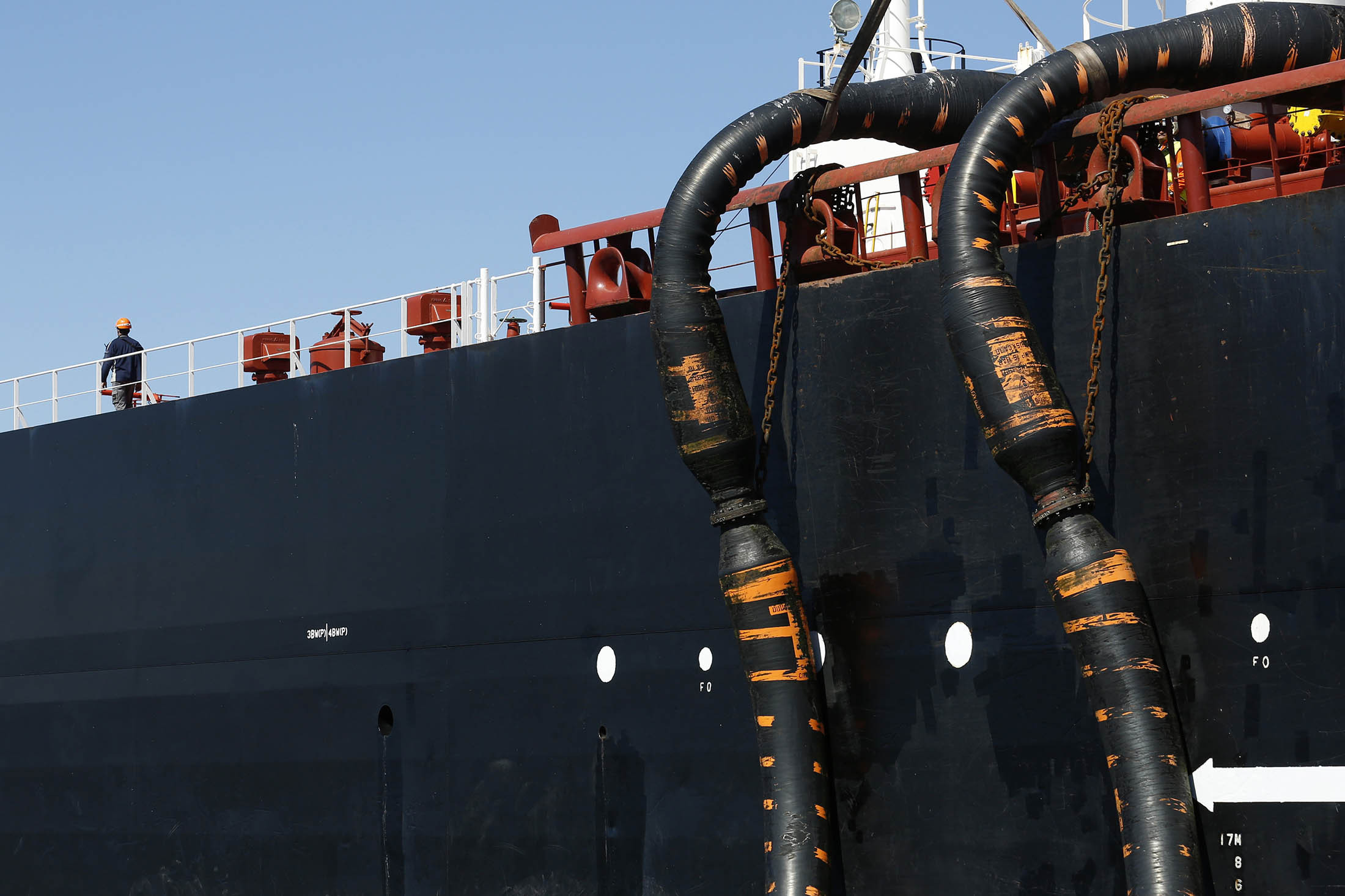Iran, OPEC’s Big Winner, Will Sign Landmark Oil Contract
