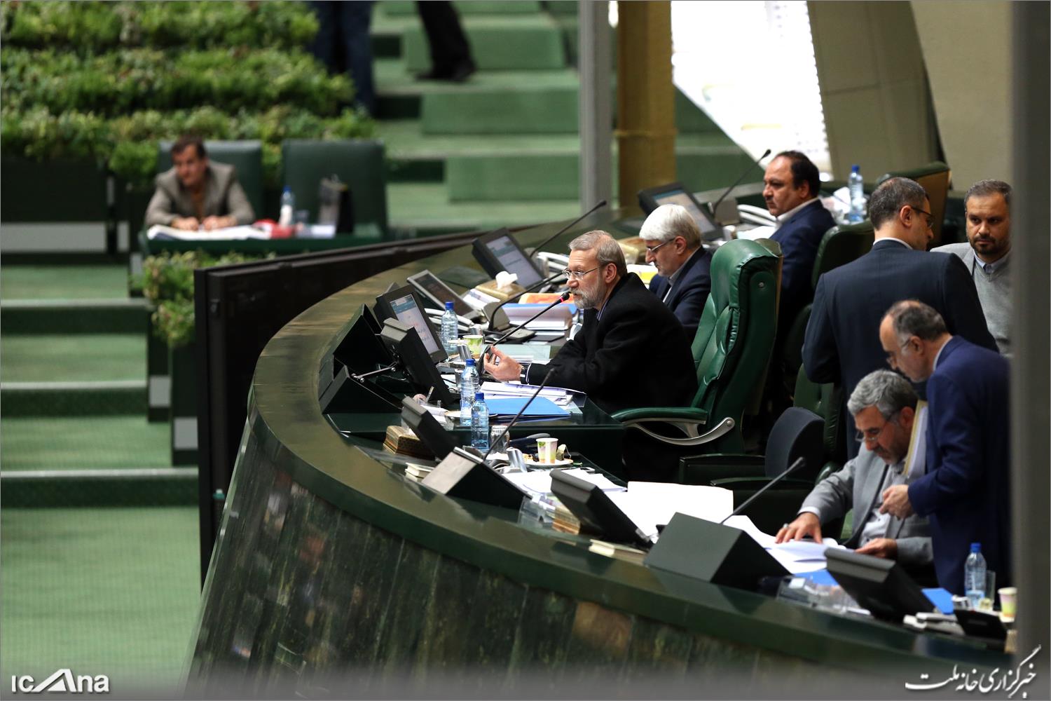 Iran Parliament Disapproves Proposed Budget Bill