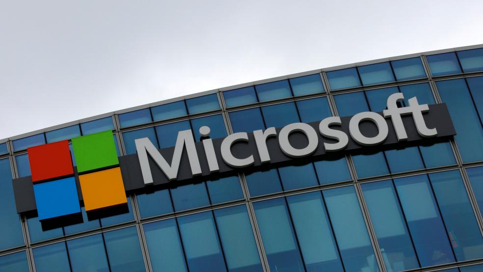 Microsoft says Russia-linked hackers exploiting Windows flaw
