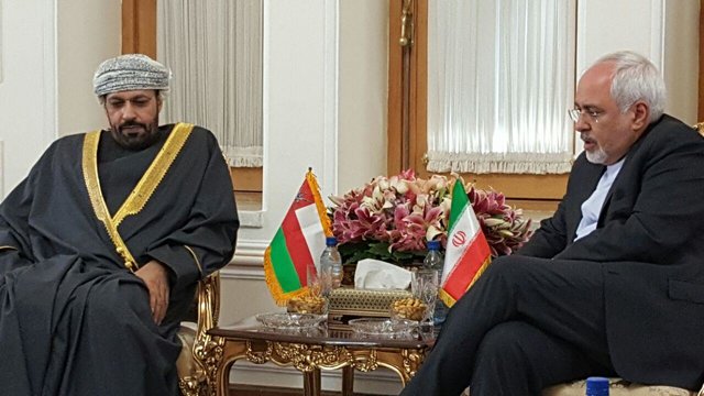 Zarif, Omani interior minister discuss bilateral ties