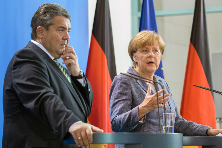 Gabriel Takes Aim at Merkel, Targets SPD-Led Government Majority