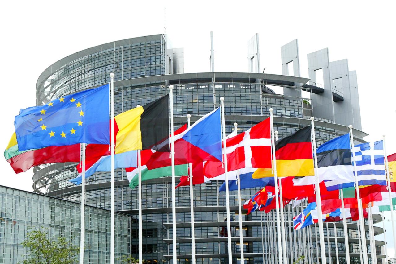EU Lawmakers Back EIB Work in Iran