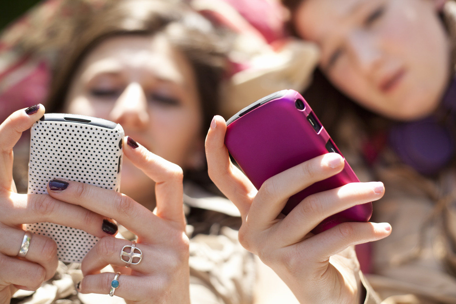 Facebook Usage Among Teens Set to Drop in U.S., EMarketer Says