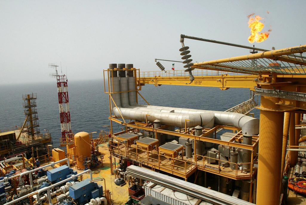 Sanctions Relief to Cut Iran's Oilfield Development Costs