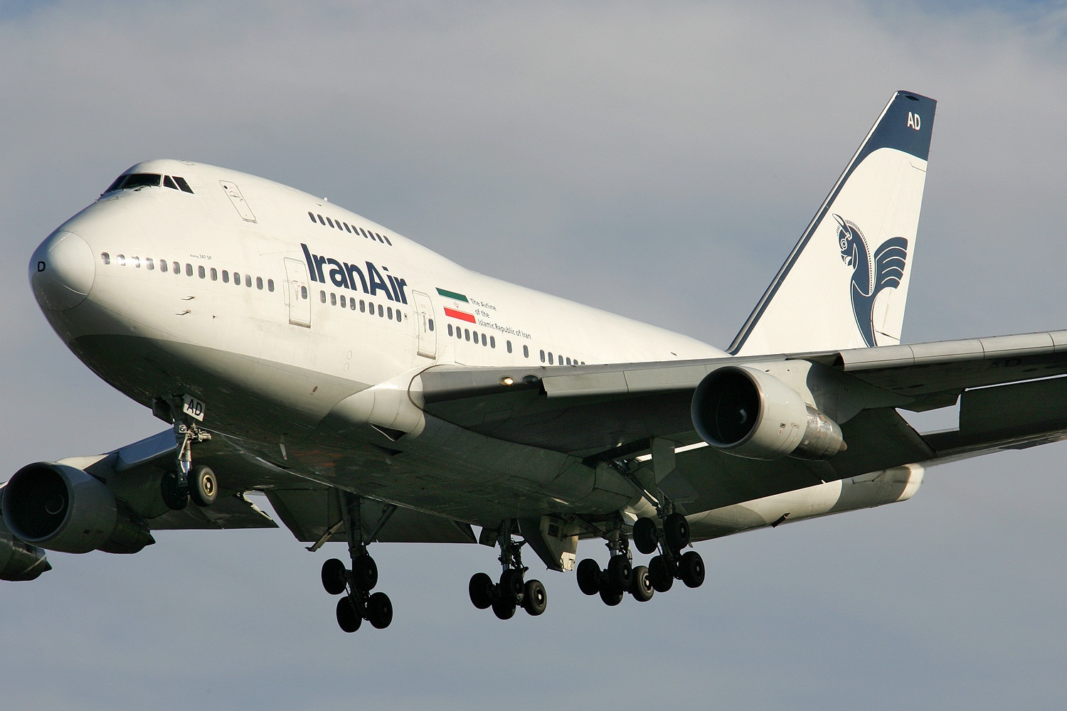 Iran Air to Buy Boeing Planes, First Such Deal in 37 Years