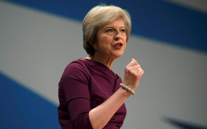May’s Brexit Critics Circle as U.K. Parliament Flexes Muscles