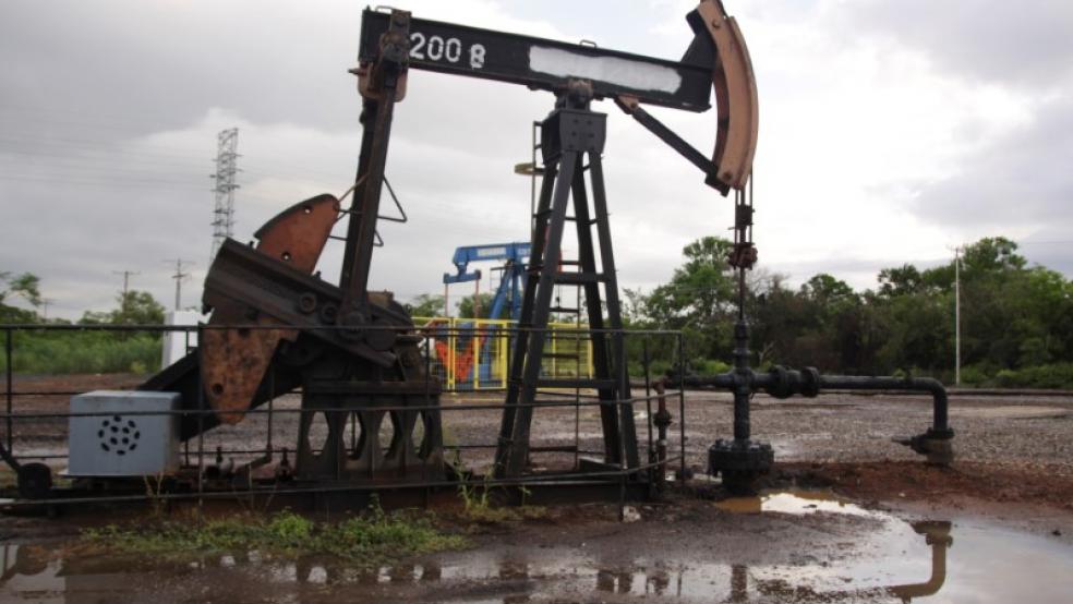 Venezuela's Maduro says oil producers close to output cap deal