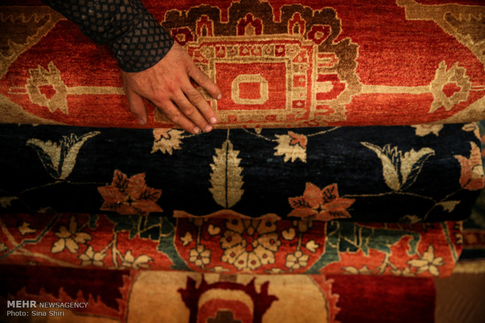 15,000 square meters of carpet woven annually in Iran