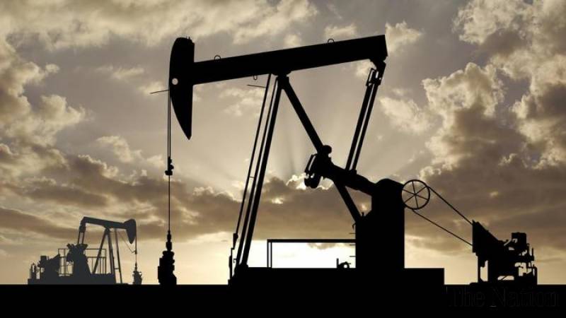 Oil Rises Near $53 as Iraq Says Close to Full OPEC Cut Pledge