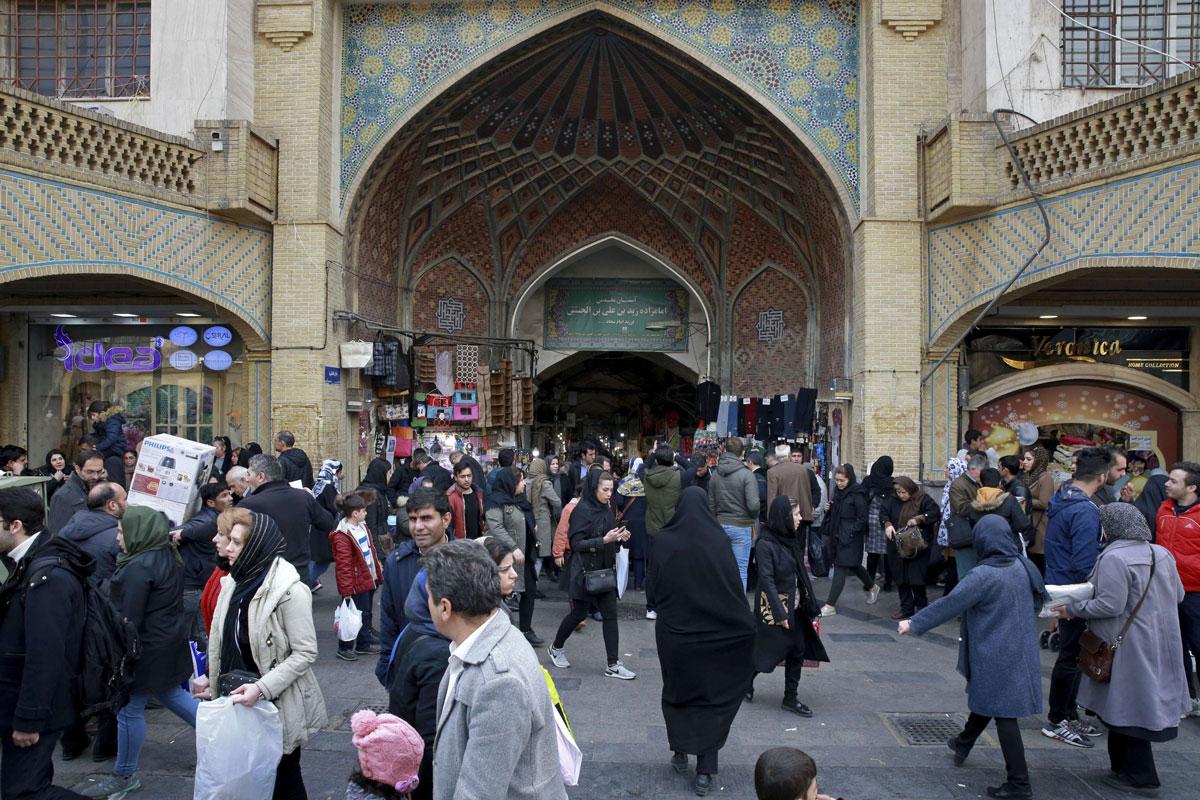 German Experts Study Impact of Sanctions Against Iran