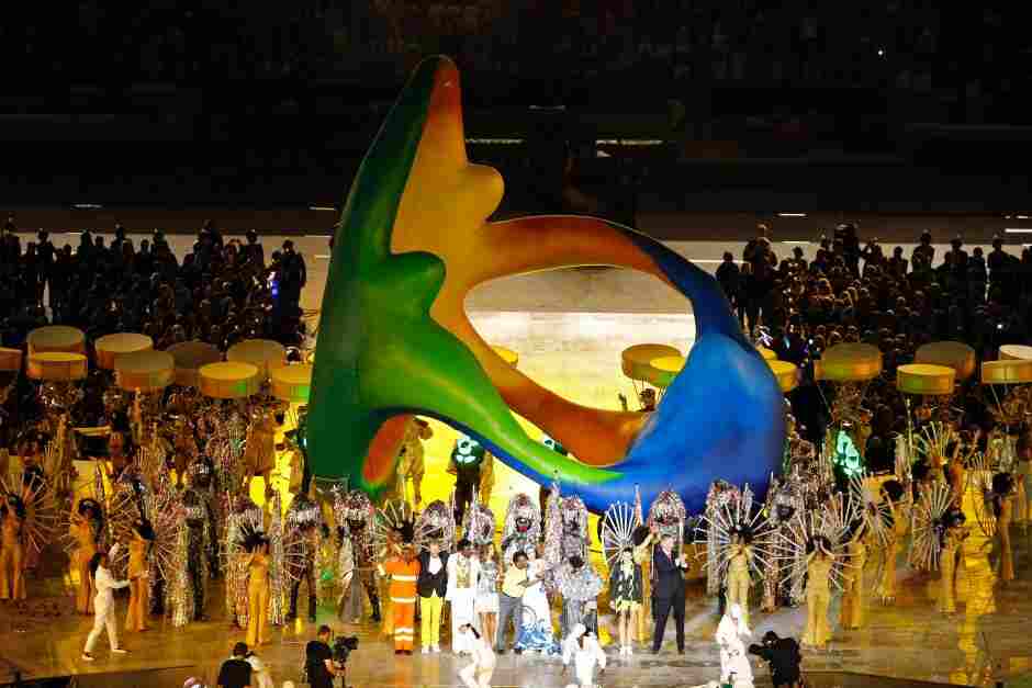 Rainy Rio wraps up challenging Games on upbeat tropical note
