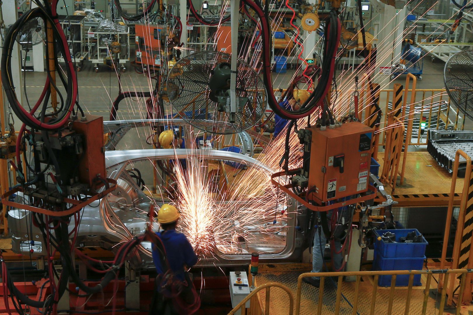 China factory activity expands again in September: official PMI