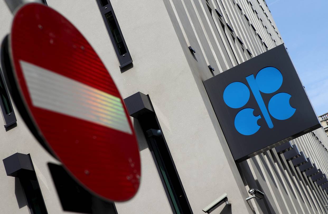 OPEC Said to End First Day of Vienna Talks Without a Deal