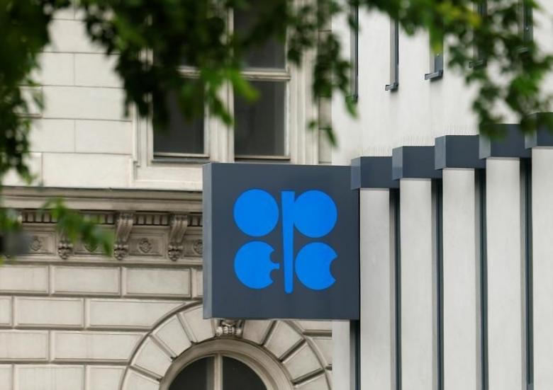 OPEC moves closer to oil output deal as Iran gets new offer