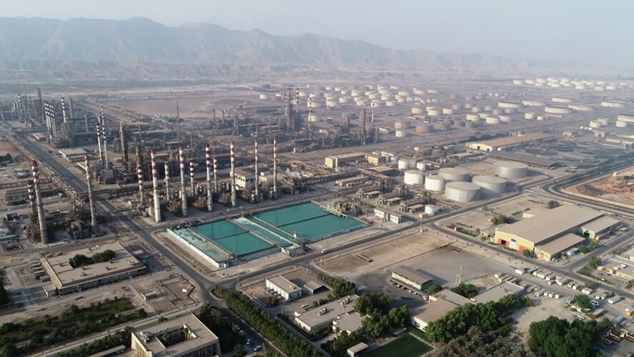 Projects to Convert Bandar Abbas Refinery Into Petro-Refining Complex