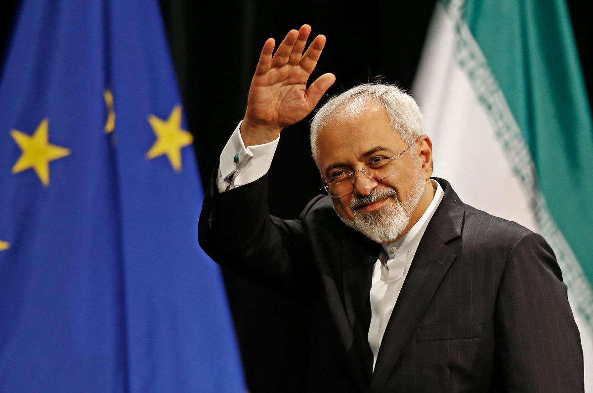 Zarif: Foreign Ministry strives to help implement Resistance Economy