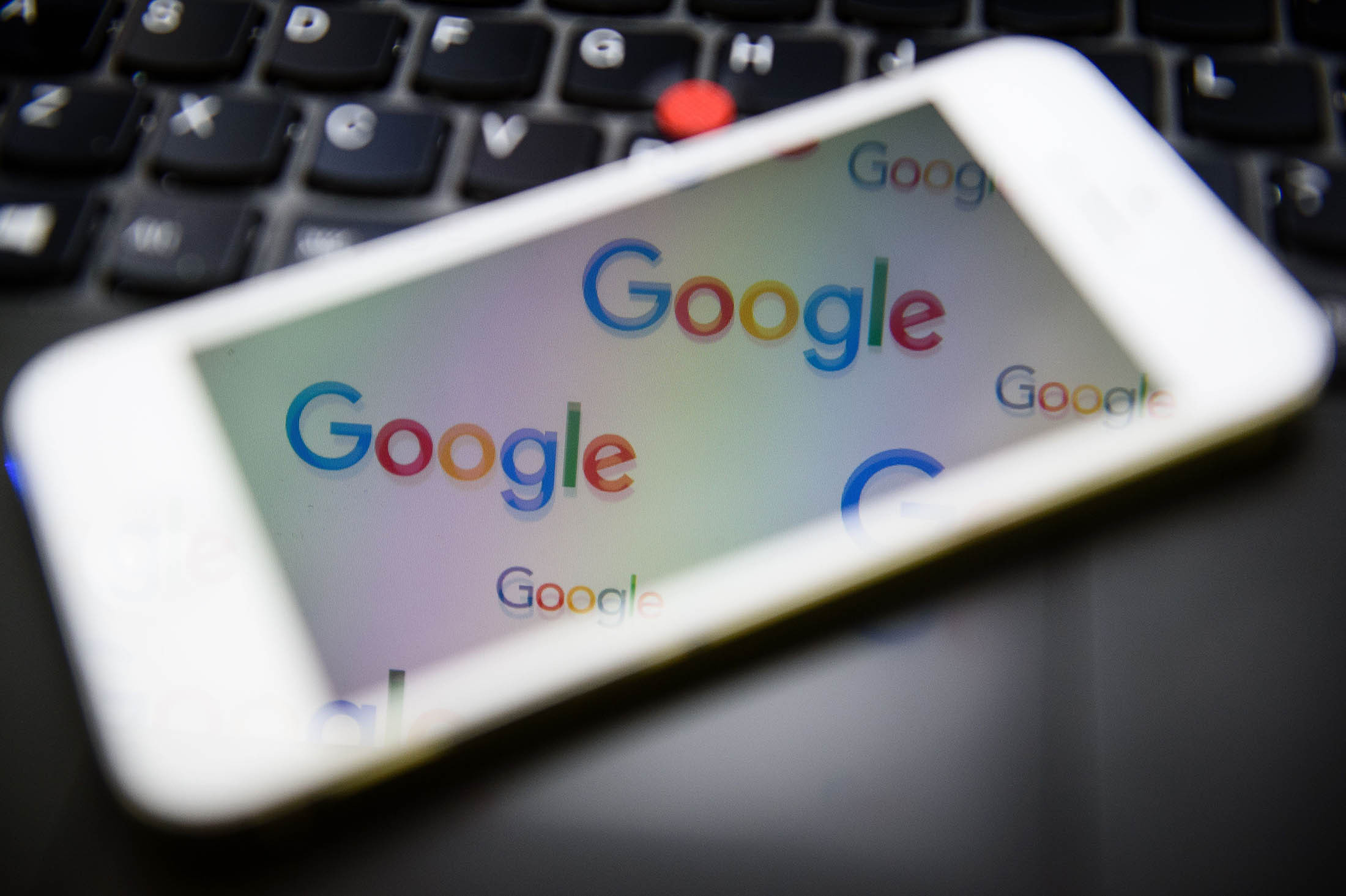 Google Grabs Nielsen as Business Apps User From Microsoft
