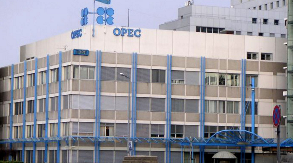 OPEC Flips Forecast to Predict Rebound in Rival Supply Next Year