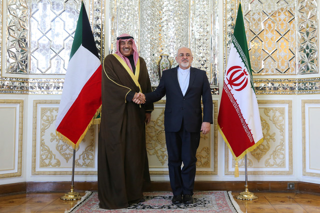 Zarif meets Kuwaiti Foreign Minister