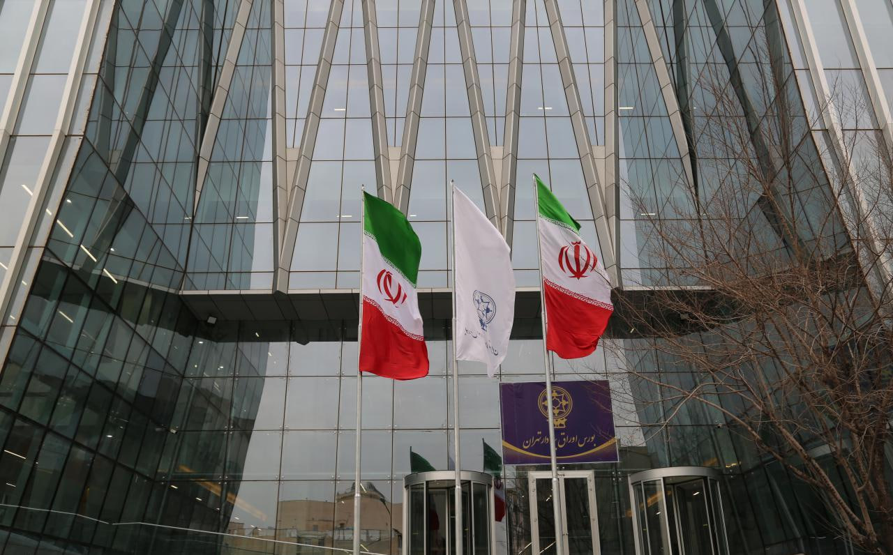 Tehran Stock Exchange Falls 235,000 Points in 1 Week