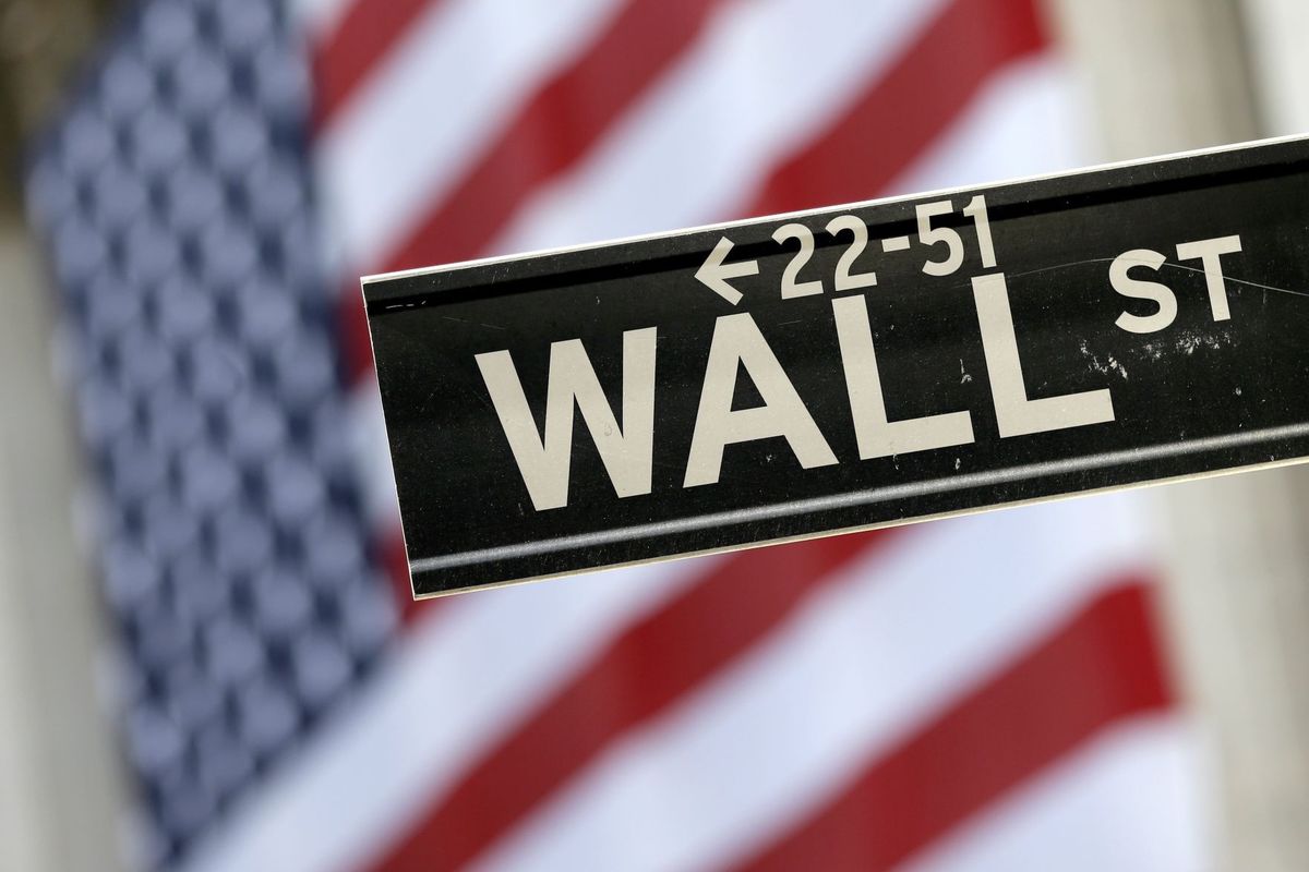 Wall Street closes lower, Treasury prices higher