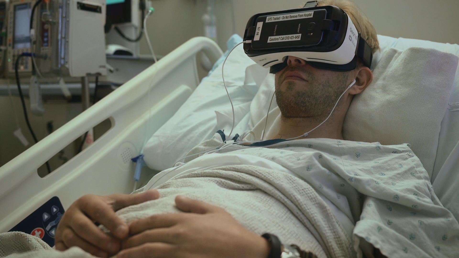 Hospitals Try Giving Patients a Dose of VR