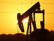 Oil Gains as US Shale Production Set to Fall Sharply