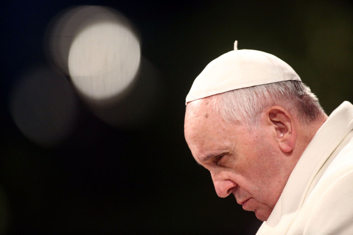 Pope Francis condemns Tehran terrorist attacks