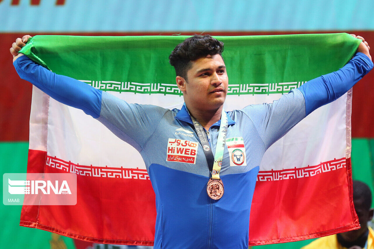 Iran weightlifter bags silver in Turkish int'l tournament