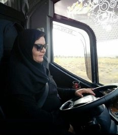 زنی که راننده اتوبوس شد +عکس