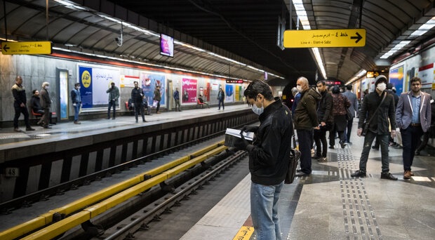 مسافران حدالمقدور در ساعات پیک با مترو سفر نکنند/ کاهش سرفاصله حرکت قطارها