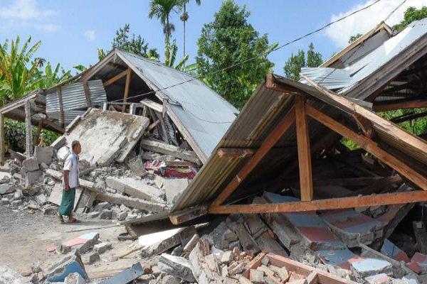 تصاویر هوایی از خسارت زلزله در اندونزی! +فیلم 
