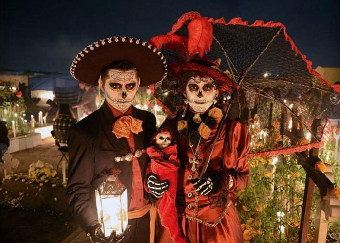 مراسم پایکوبی مکزیکی‌ها برای مردگان! +تصاویر