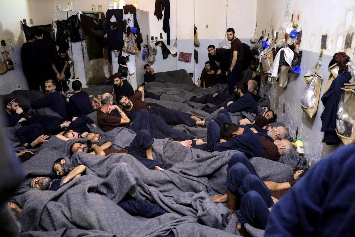 درباره شرایط نگهداری زندانیان داعش در سوریه چه می‌دانید؟