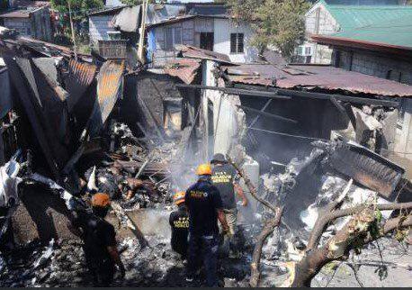 سقوط و برخورد هواپیما با منزل مسکونی در فیلیپین
