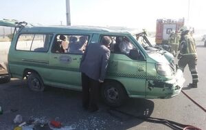 تصادف دلخراش اتوبوس با یک دستگاه ون امروز در میدان بهمن تهران