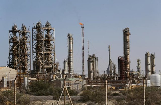 تولید نفت لیبی به یک میلیون بشکه نزدیک می‌شود