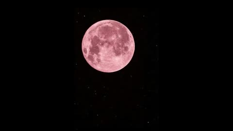 وقوع ابَر ماه "توت فرنگی" در روز پنجشنبه + عکس