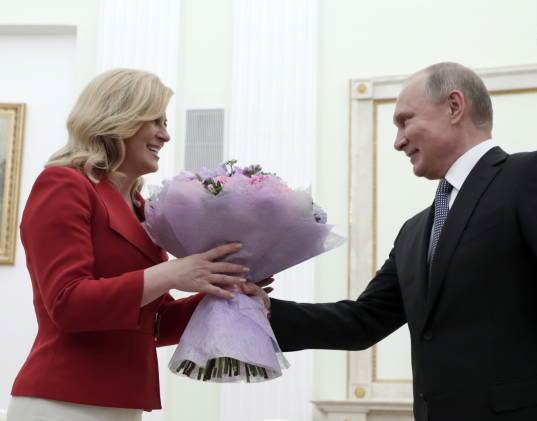 هدیه پوتین به رئیس جمهور کرواسی +عکس