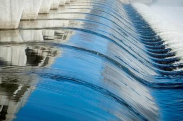 منابع صندوق توسعه مشکلات آب وفاضلاب خوزستان را حل می‌کند