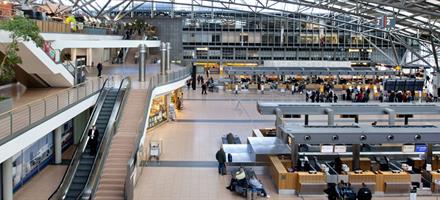 تخلیه مسافران از فرودگاه هامبورگ آلمان