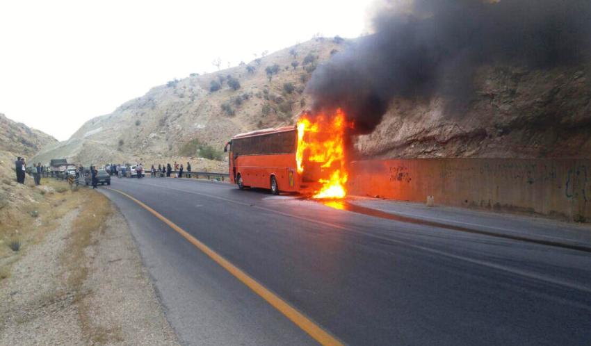 اتوبوس مسافربری در جاده همدان - تهران دچار حریق شد