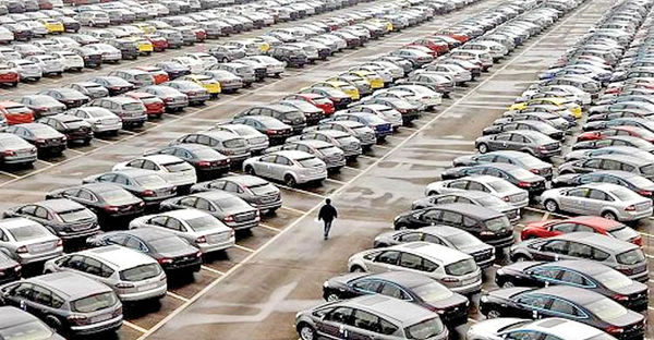 پیش‌بینی ریزش ۴۰درصدی قیمت خودروهای خارجی