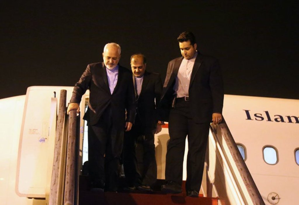 ظریف به تهران بازگشت