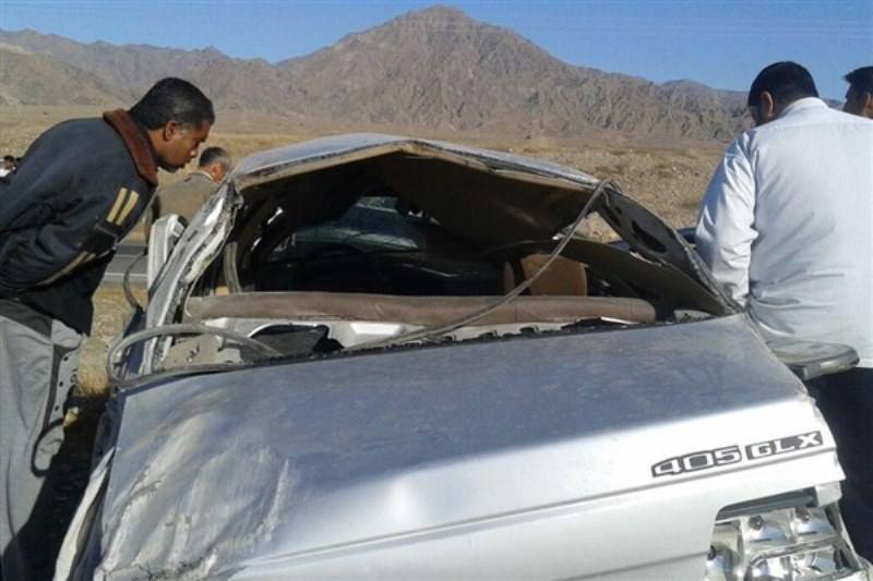 سه کشته در واژگونی خودرو در کرمان +عکس