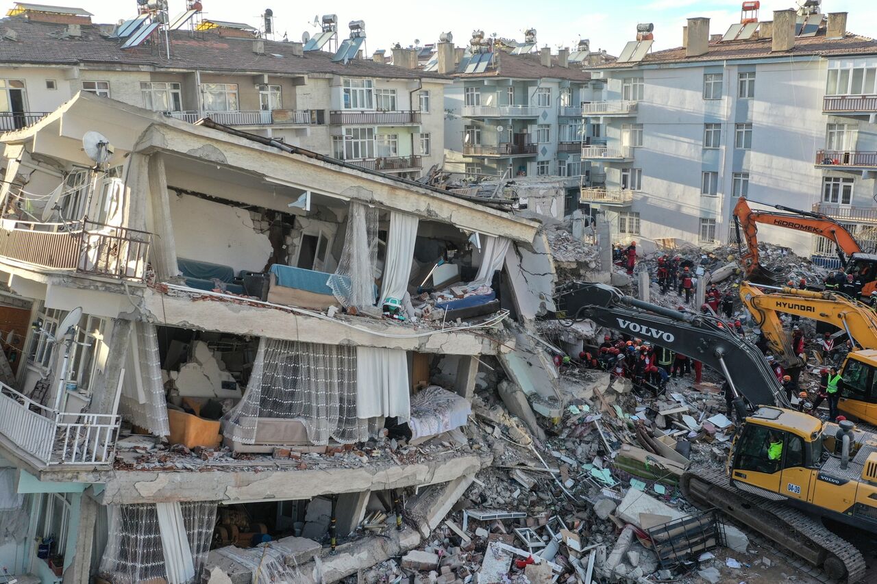 ۶کشته و ۲۲۰زخمی نخستین آمار زلزله ترکیه