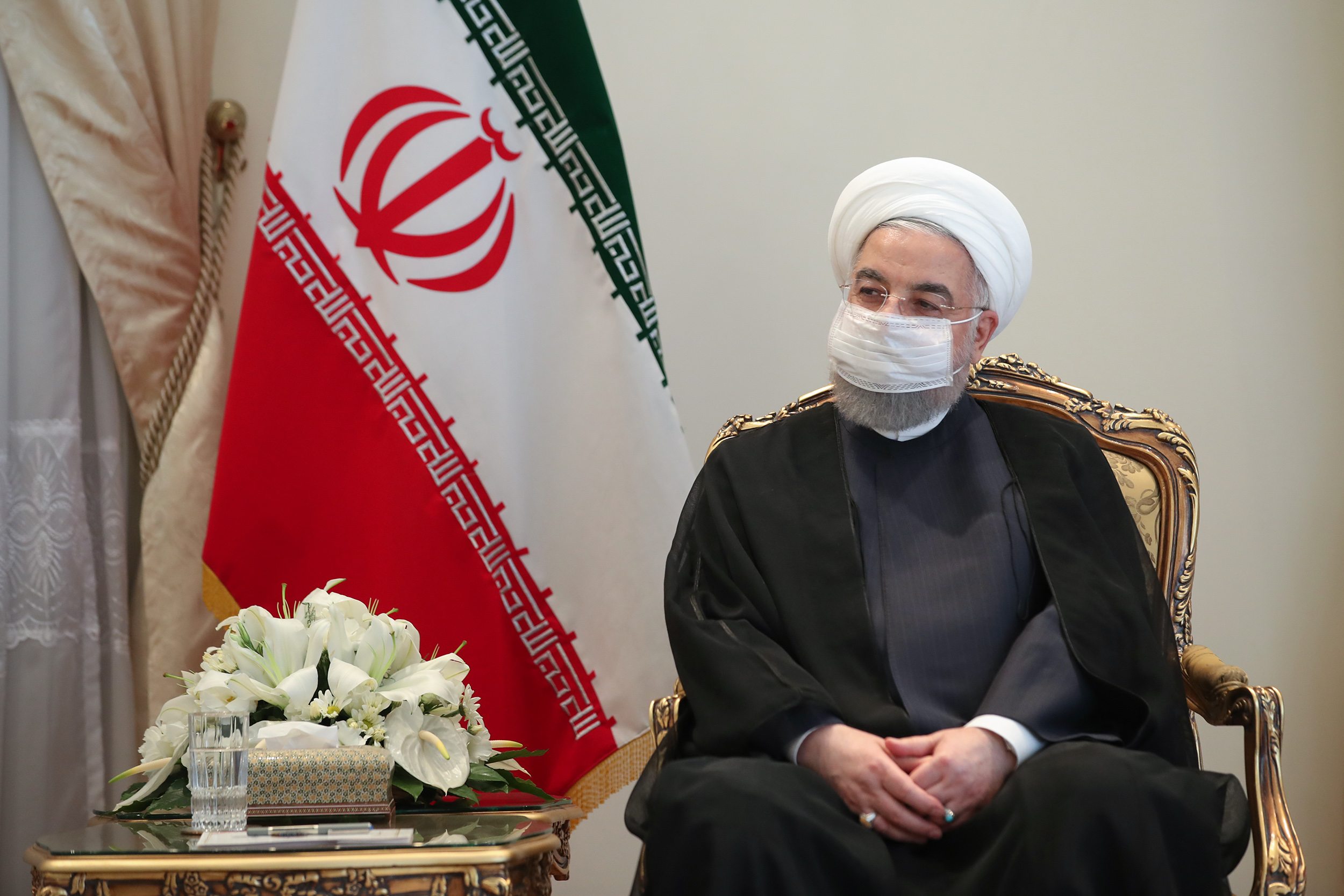 روحانی: همکاری سه قوه می‌تواند برای رفع مشکلات کشور کمک کند