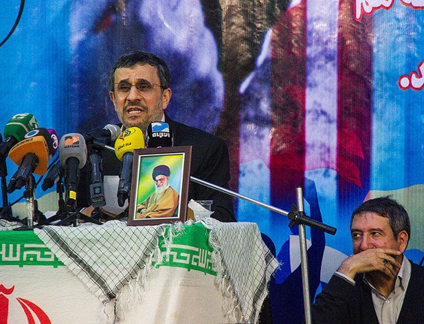 سخنرانی احمدی‌نژاد در شهرری +تصاویر