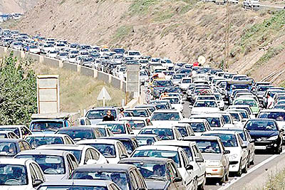 تعطیلات نابسامان جاده‌ها را زیربار ترافیک برد